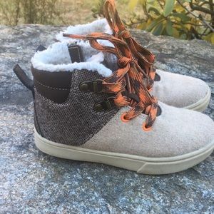 Kids boots